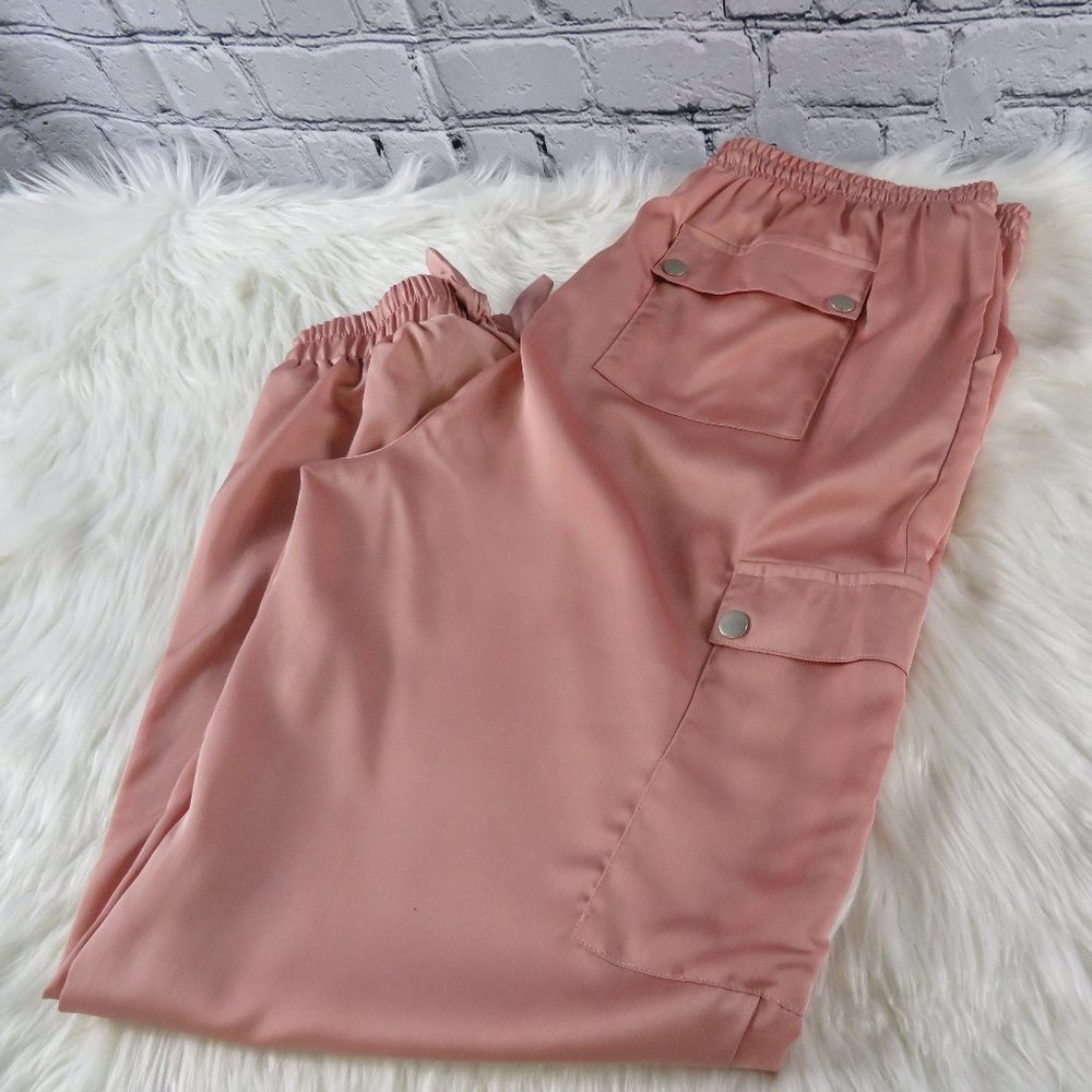 NWT. Rose Pink by material girl.